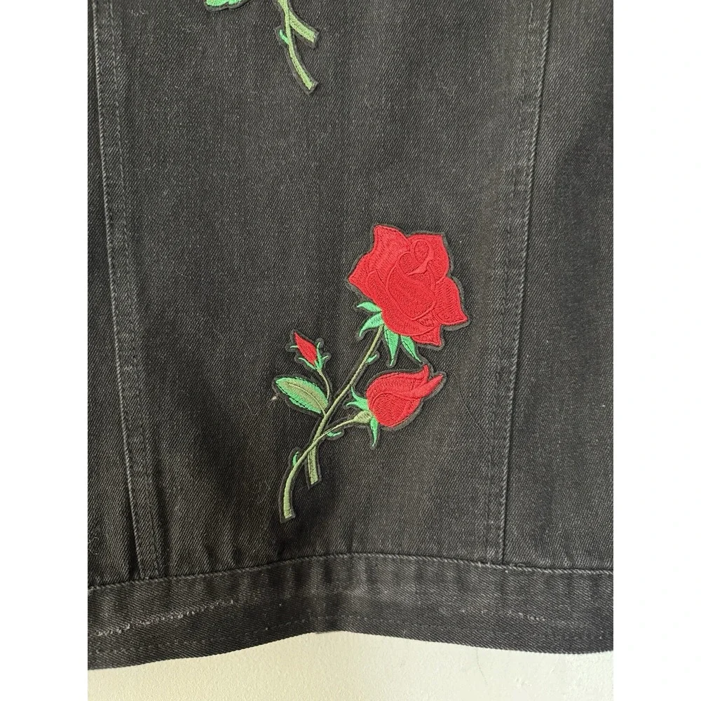 CI SONO Distressed Denim Black Trucker Jean Jacket‎ Embroidered Floral Rose S